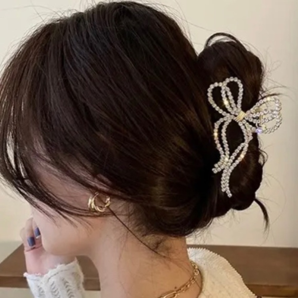 Super Elegant Embellished Hairpin to Enhance your Casual or Night Our Hair look - Picture 11 of 12